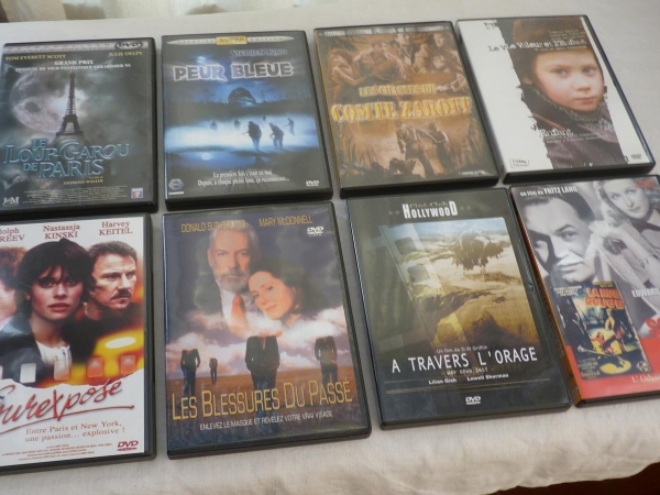 PLUSIEURS DVD DE GENRES DIFFERENTS-photo1